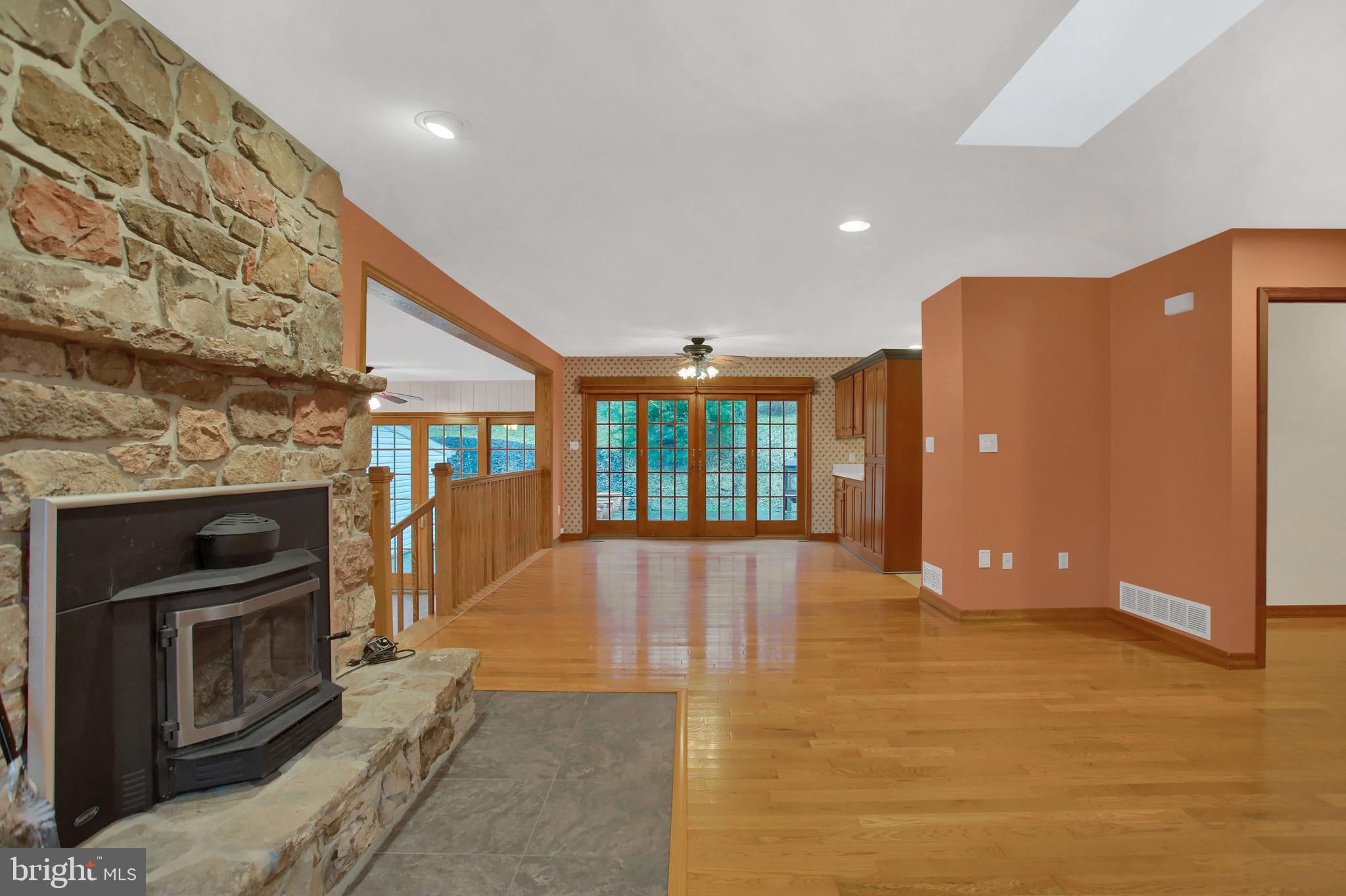 27 Junction Road Dillsburg, PA 17019 - Photo 19 of 49 Living Room toward Dining Room