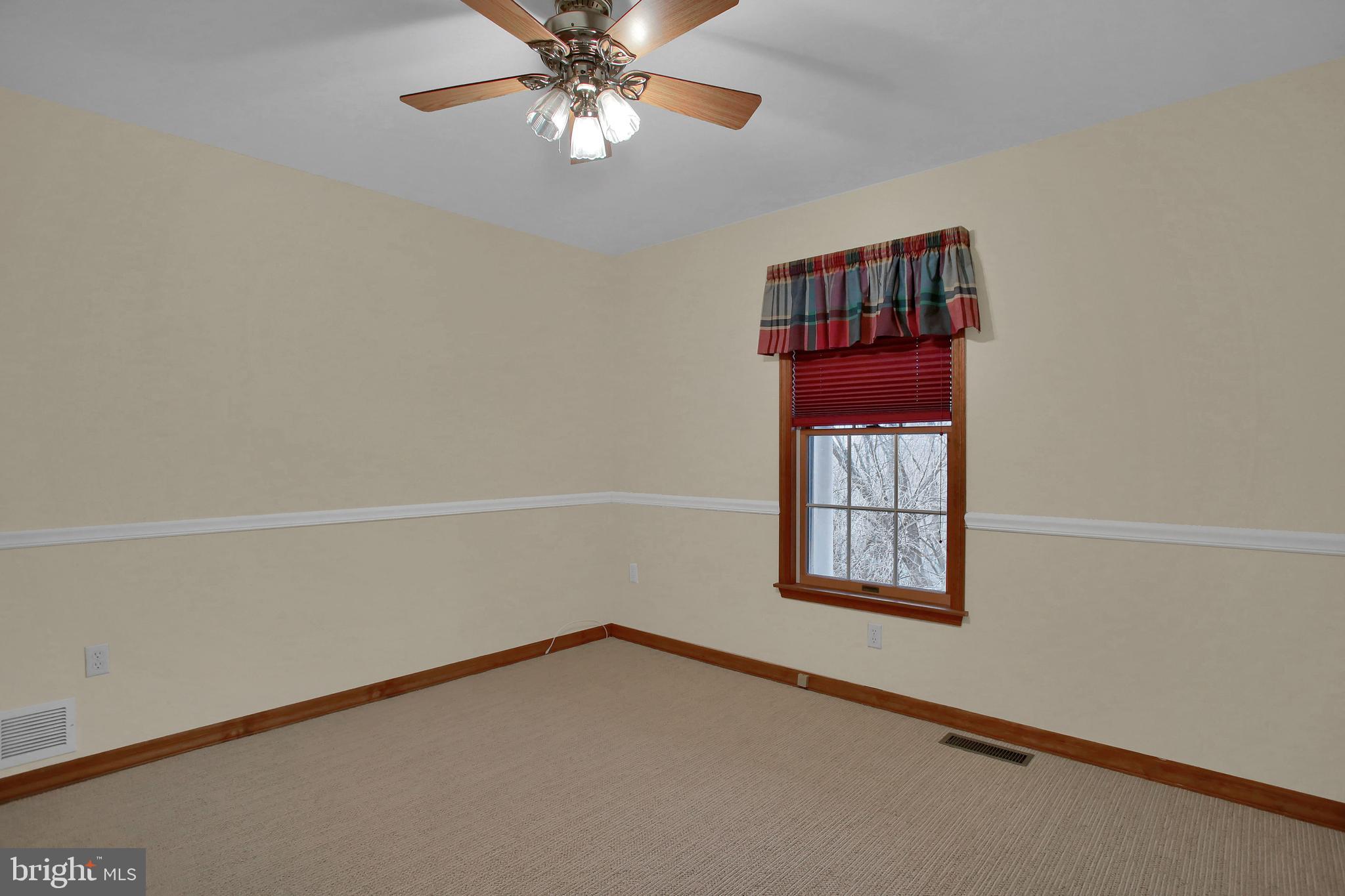 27 Junction Road Dillsburg, PA 17019 - Photo 39 of 49 Bedroom 2