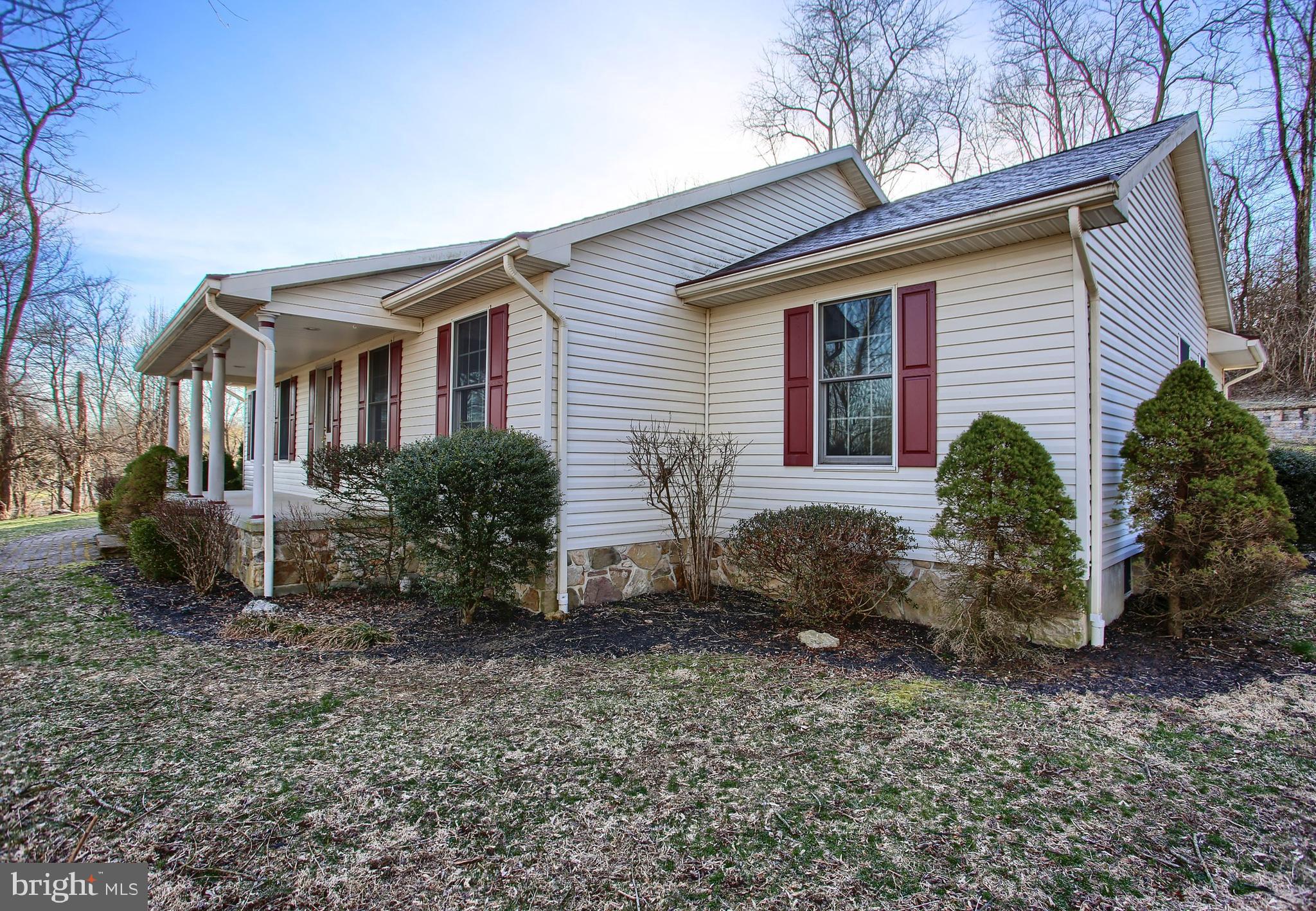 27 Junction Road Dillsburg, PA 17019 - Photo 5 of 49 Gallery Image 5