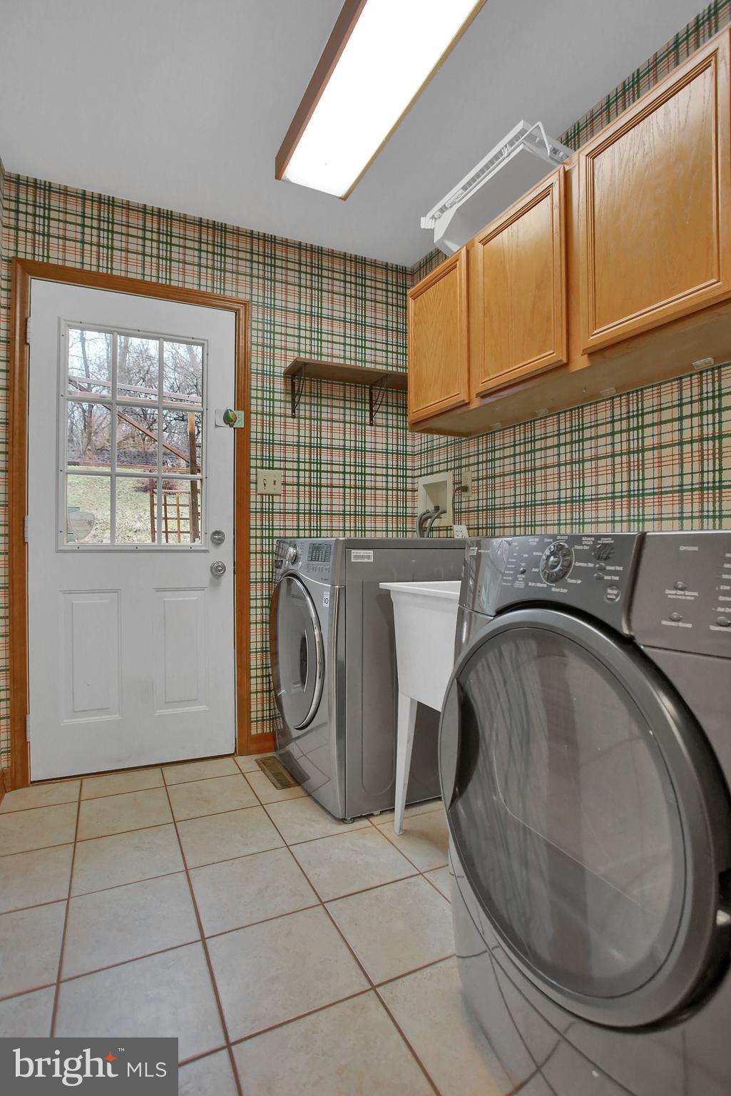 27 Junction Road Dillsburg, PA 17019 - Photo 41 of 49 Laundry