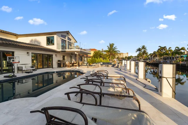 $2,895,000 | 2447 Southeast 10th Street, Pompano Beach, FL 33062