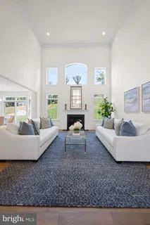 $2,000,000 | 16 Bellflower Lane, Newtown Square, PA 19073