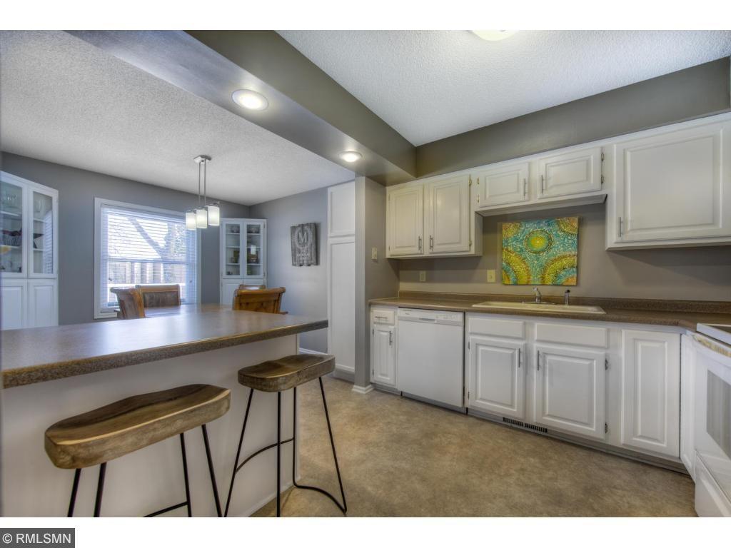 4110 South Meadowlark Road Eagan, MN 55122 - Photo 3 of 22