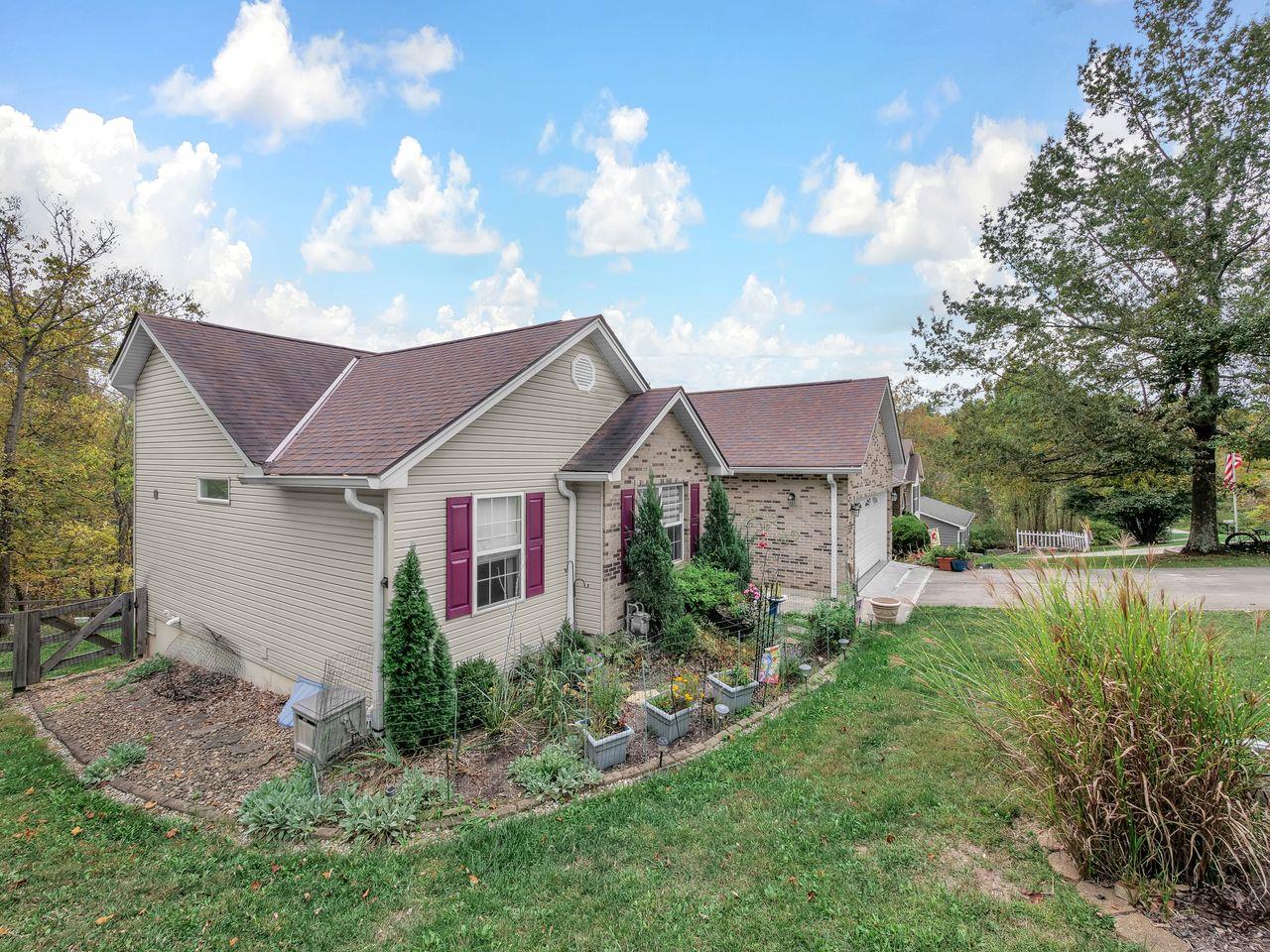 747 Hickory Road Lawrenceburg, IN 47025 - Photo 2 of 35