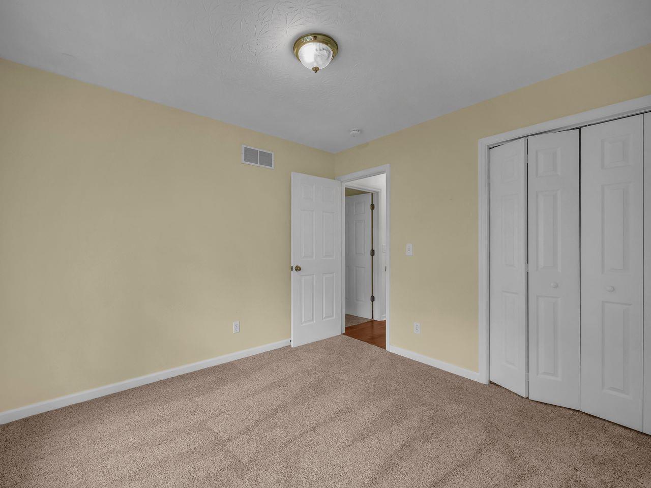 747 Hickory Road Lawrenceburg, IN 47025 - Photo 7 of 35