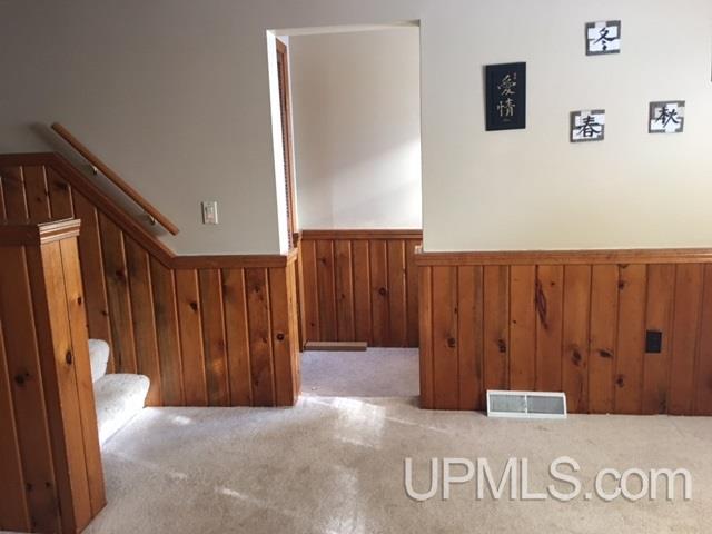219 Spruce Street Ishpeming, MI 49849 - Photo 10 of 17