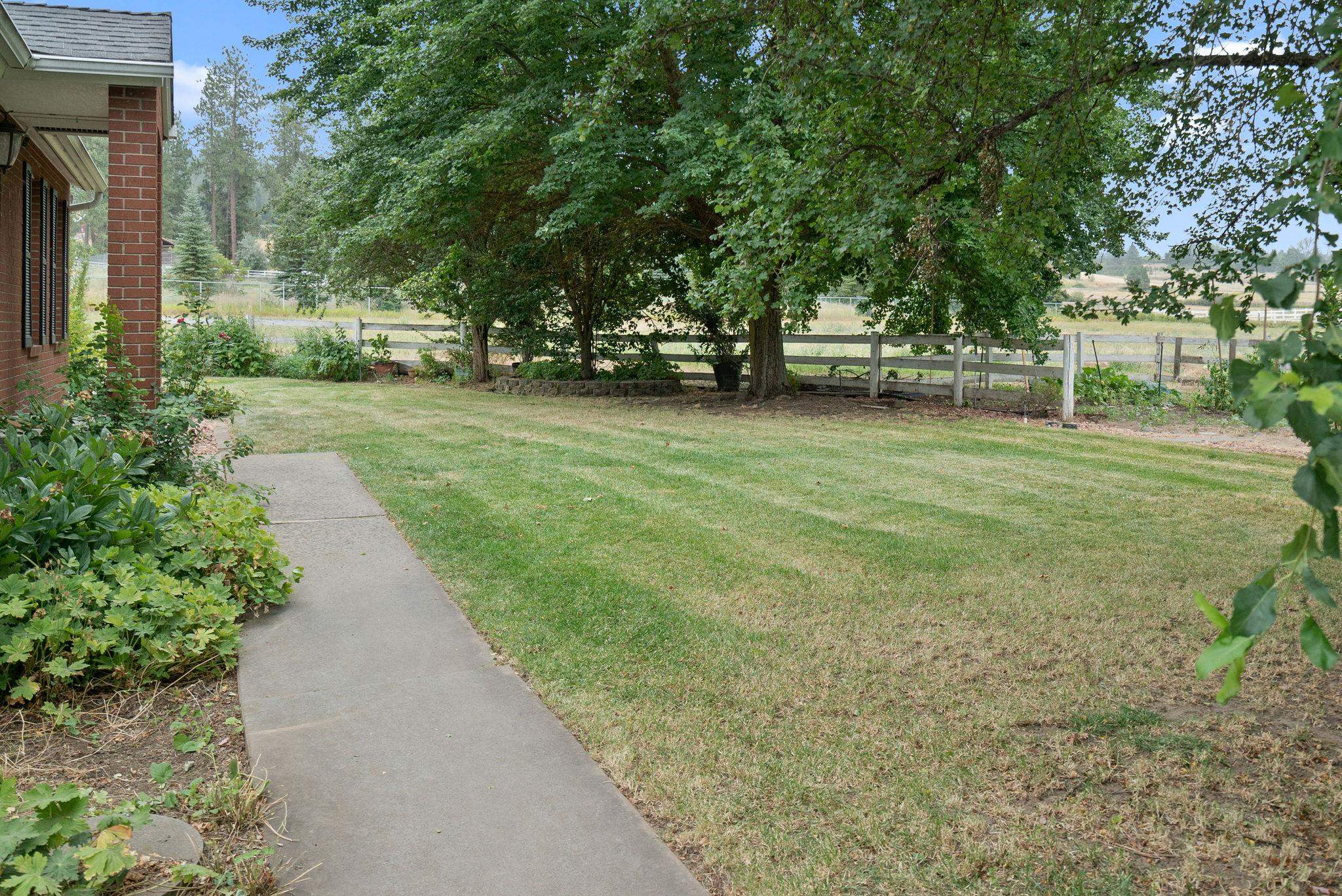 6401 East Greenbluff Road Colbert, WA 99005 - Photo 42 of 50