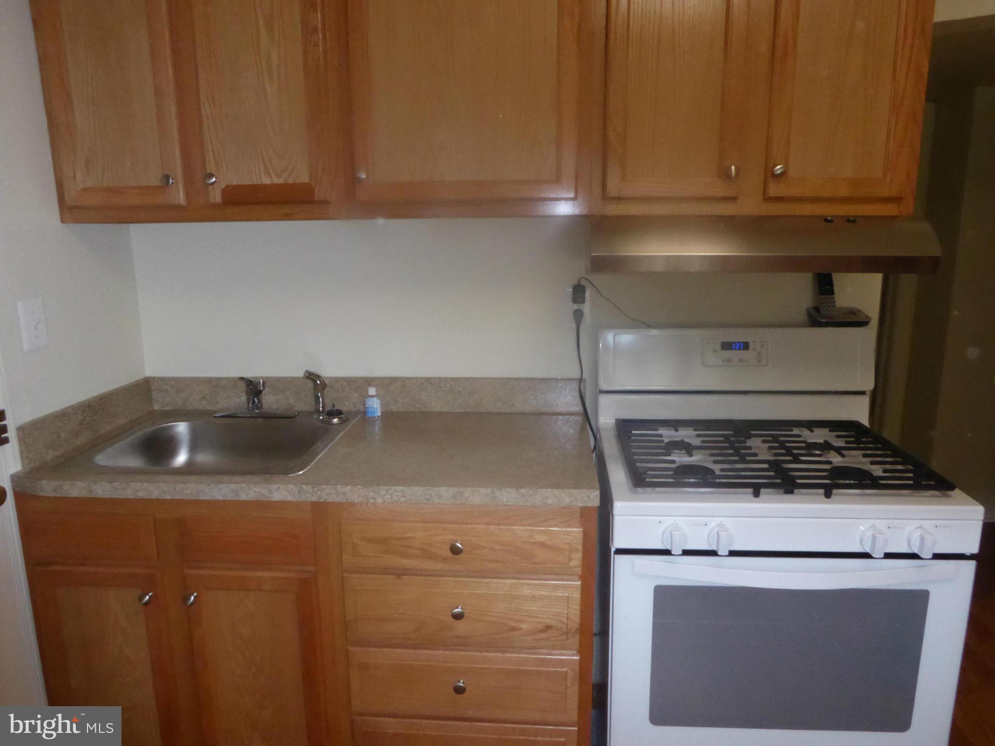 7732 Emerson Road Hyattsville, MD 20784 - Photo 4 of 14 Kitchen