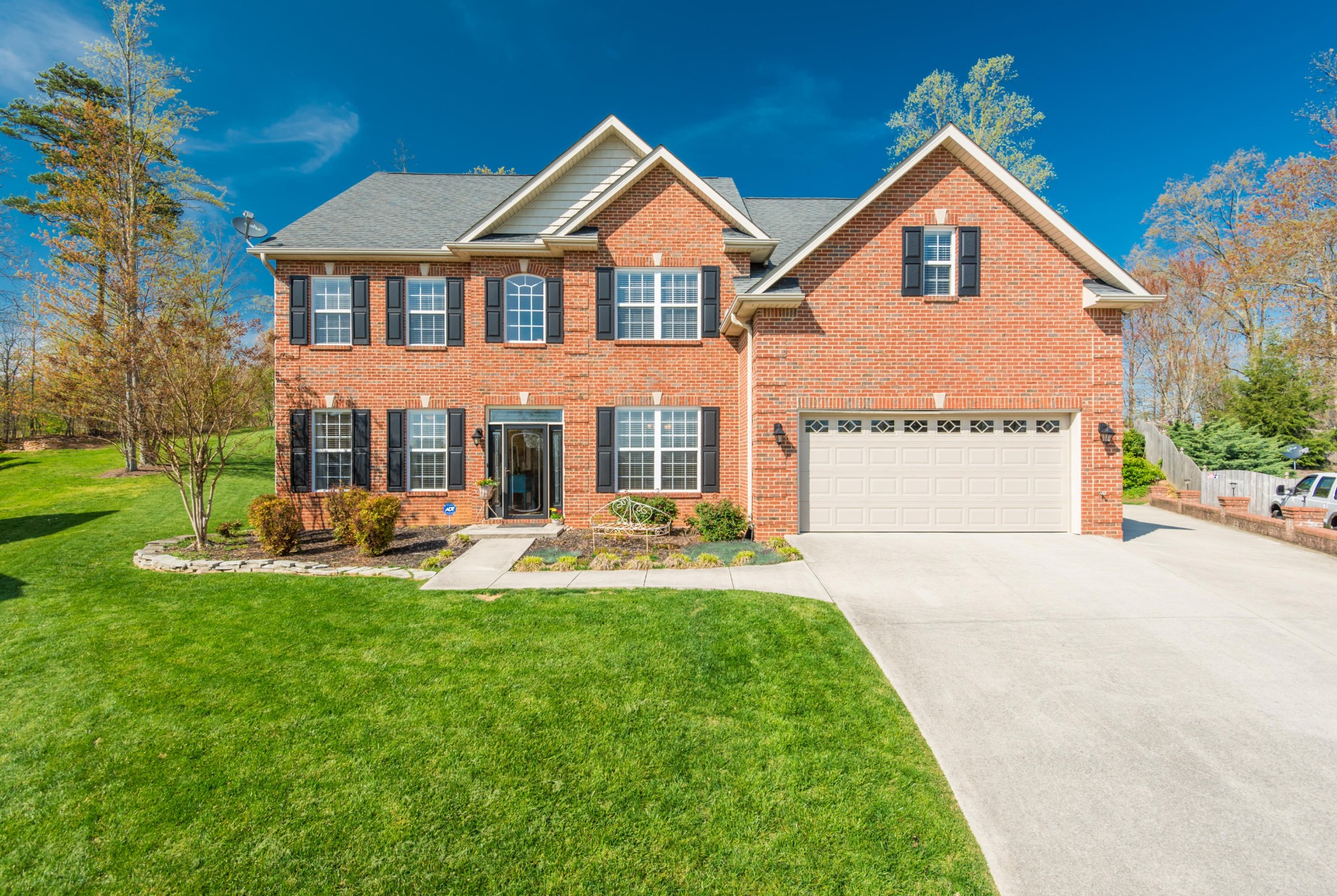 900 Crown Ridge Ln, Powell, TN 37849 - Photo 1 of 40 Gallery Image 1