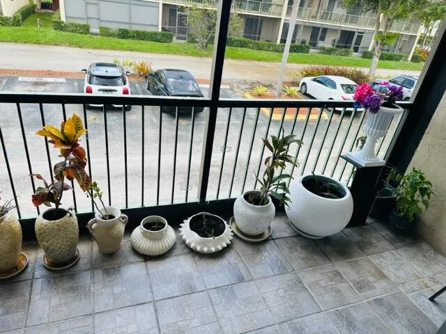 $1,900 | 4147 Northwest 90th Avenue, Unit 207, Coral Springs, FL 33065