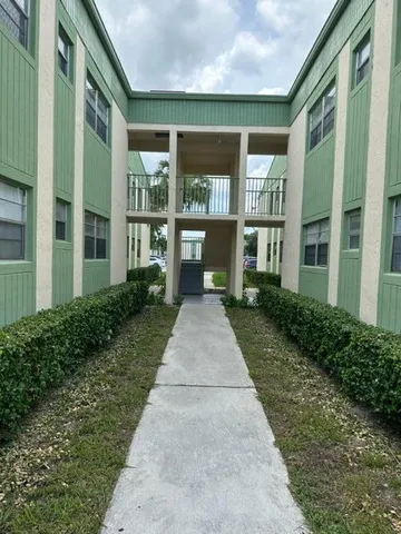 $1,900 | 4147 Northwest 90th Avenue, Unit 207, Coral Springs, FL 33065