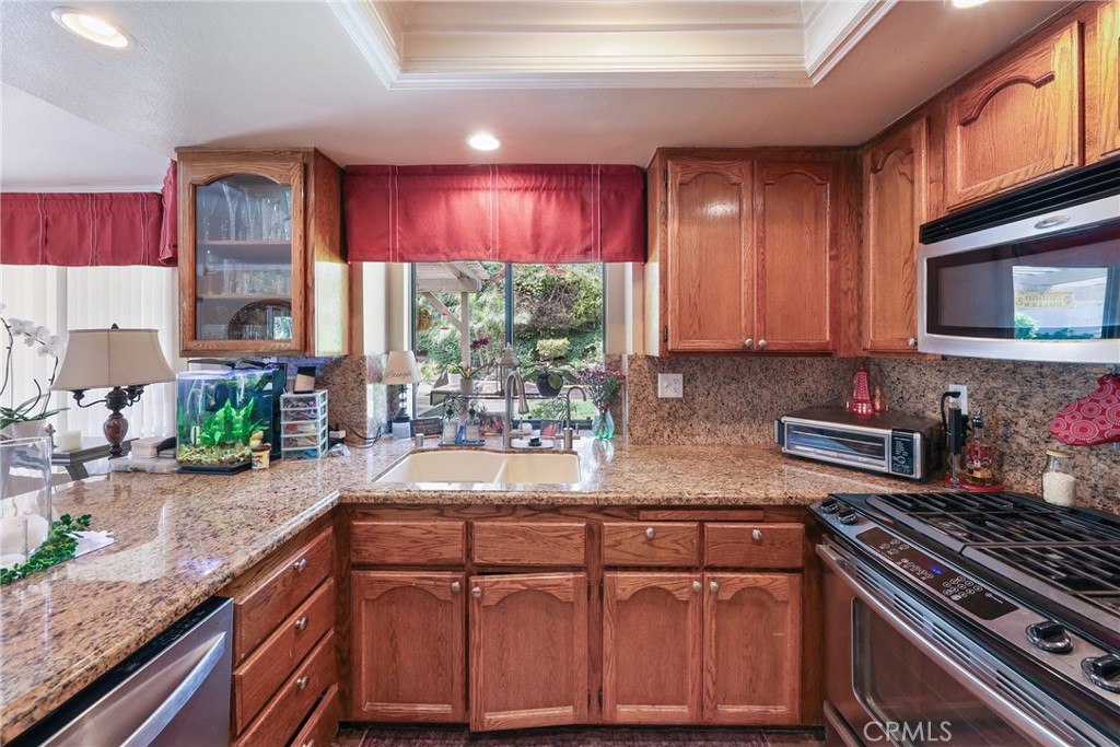 3684 Hillsdale Ranch Road Chino Hills, CA 91709 - Photo 10 of 31 Upgraded kitchen with newer appliances