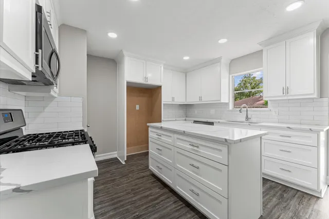 $294,500 | 16203 Rill Lane, Houston, TX 77062