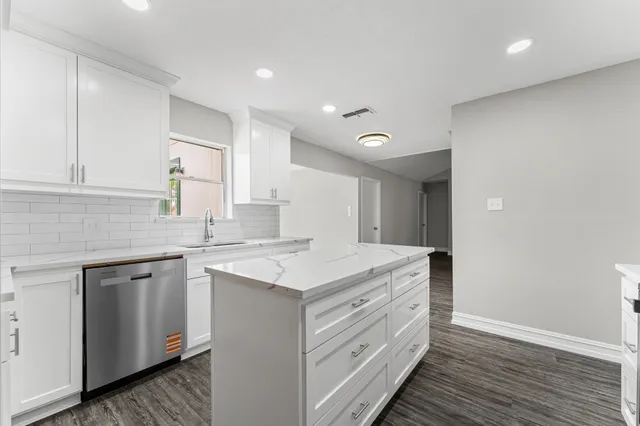 $294,500 | 16203 Rill Lane, Houston, TX 77062