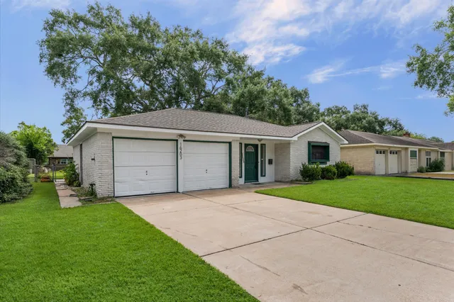 $294,500 | 16203 Rill Lane, Houston, TX 77062