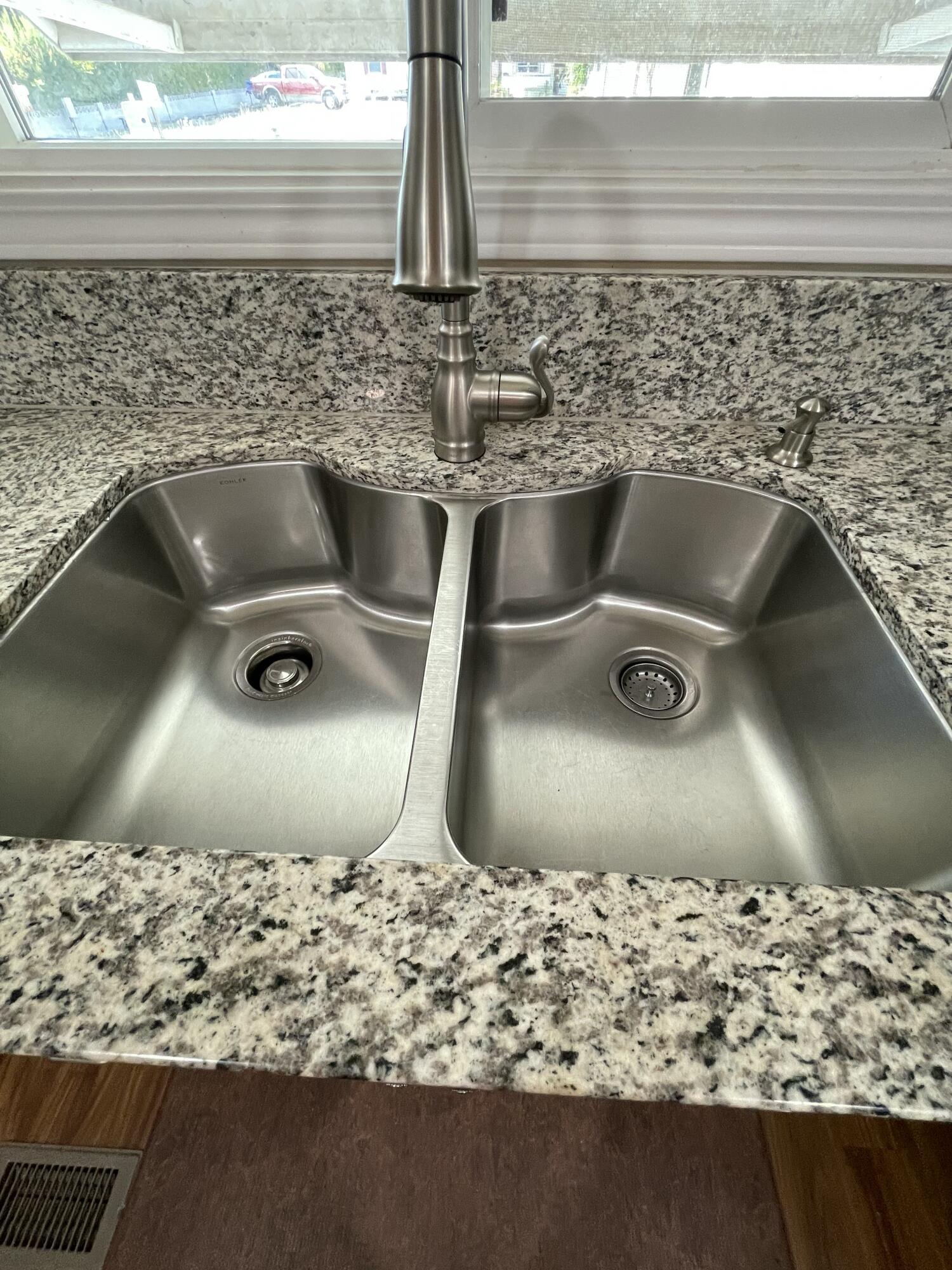 820 South Chinowith Road, Unit 76 Visalia, CA 93277 - Photo 10 of 17 IMG_1412-preview