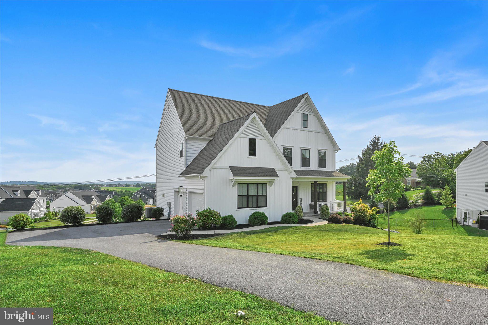 19 Springview Drive Lititz, PA 17543 - Photo 3 of 37