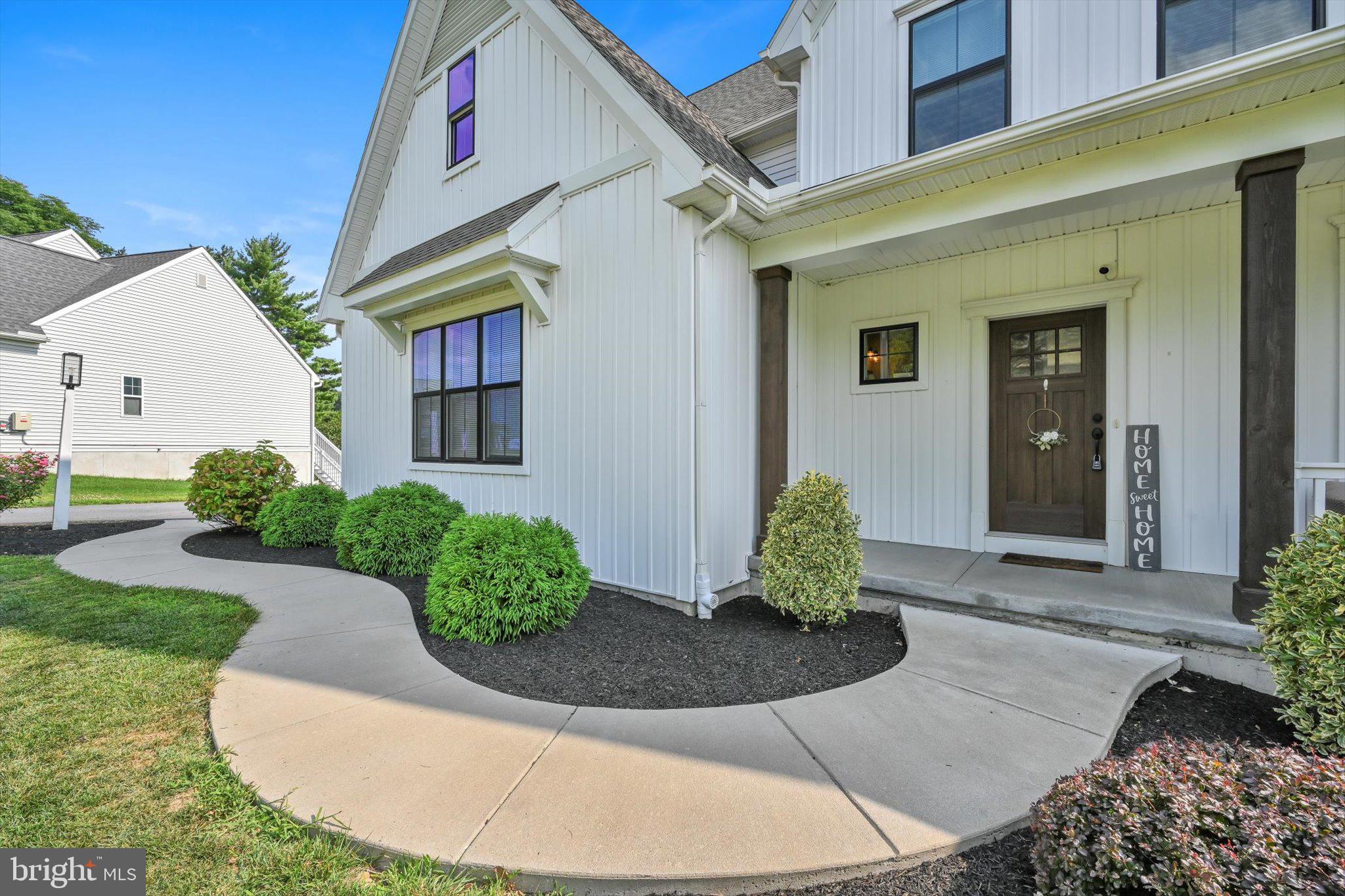 19 Springview Drive Lititz, PA 17543 - Photo 4 of 37