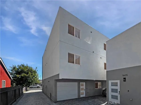 $3,800 | 1607 West 207th Street, Torrance, CA 90501