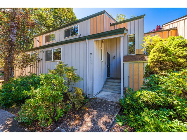 $292,500 | 2111 Hawkins Lane, Eugene, OR 97405