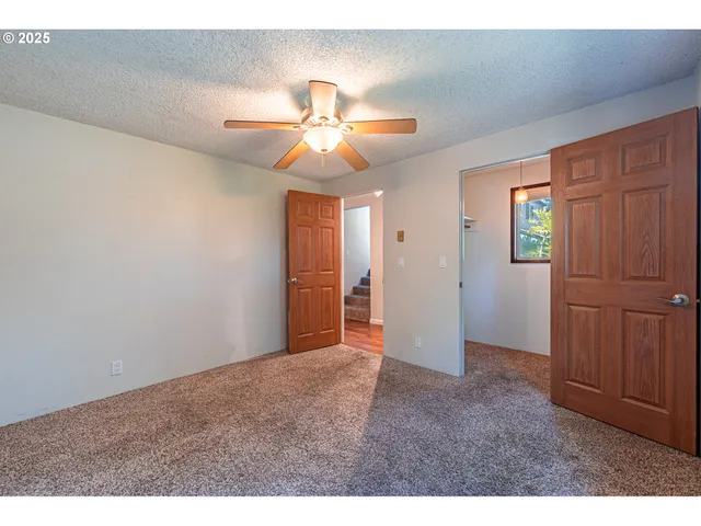 $292,500 | 2111 Hawkins Lane, Eugene, OR 97405