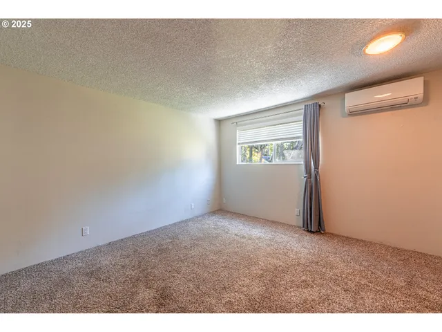 $292,500 | 2111 Hawkins Lane, Eugene, OR 97405