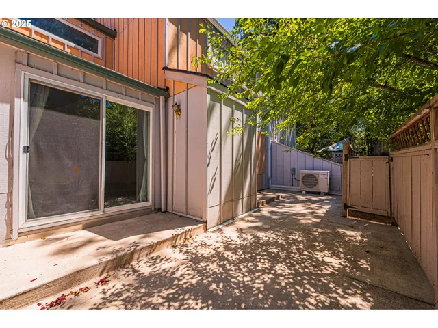 $292,500 | 2111 Hawkins Lane, Eugene, OR 97405