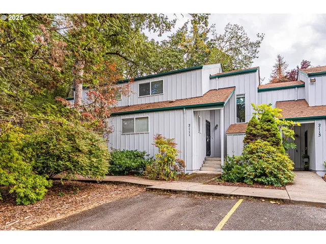 $292,500 | 2111 Hawkins Lane, Eugene, OR 97405