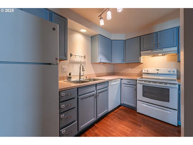 $292,500 | 2111 Hawkins Lane, Eugene, OR 97405