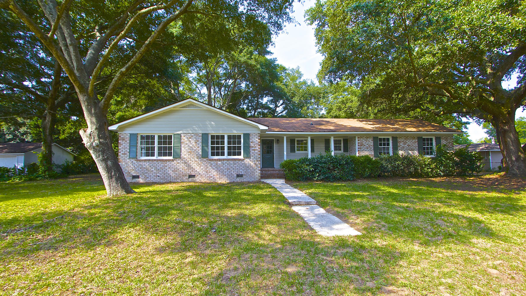 1323 Julian Clark Road Charleston, SC 29412 - Photo 2 of 22 IMG_6923