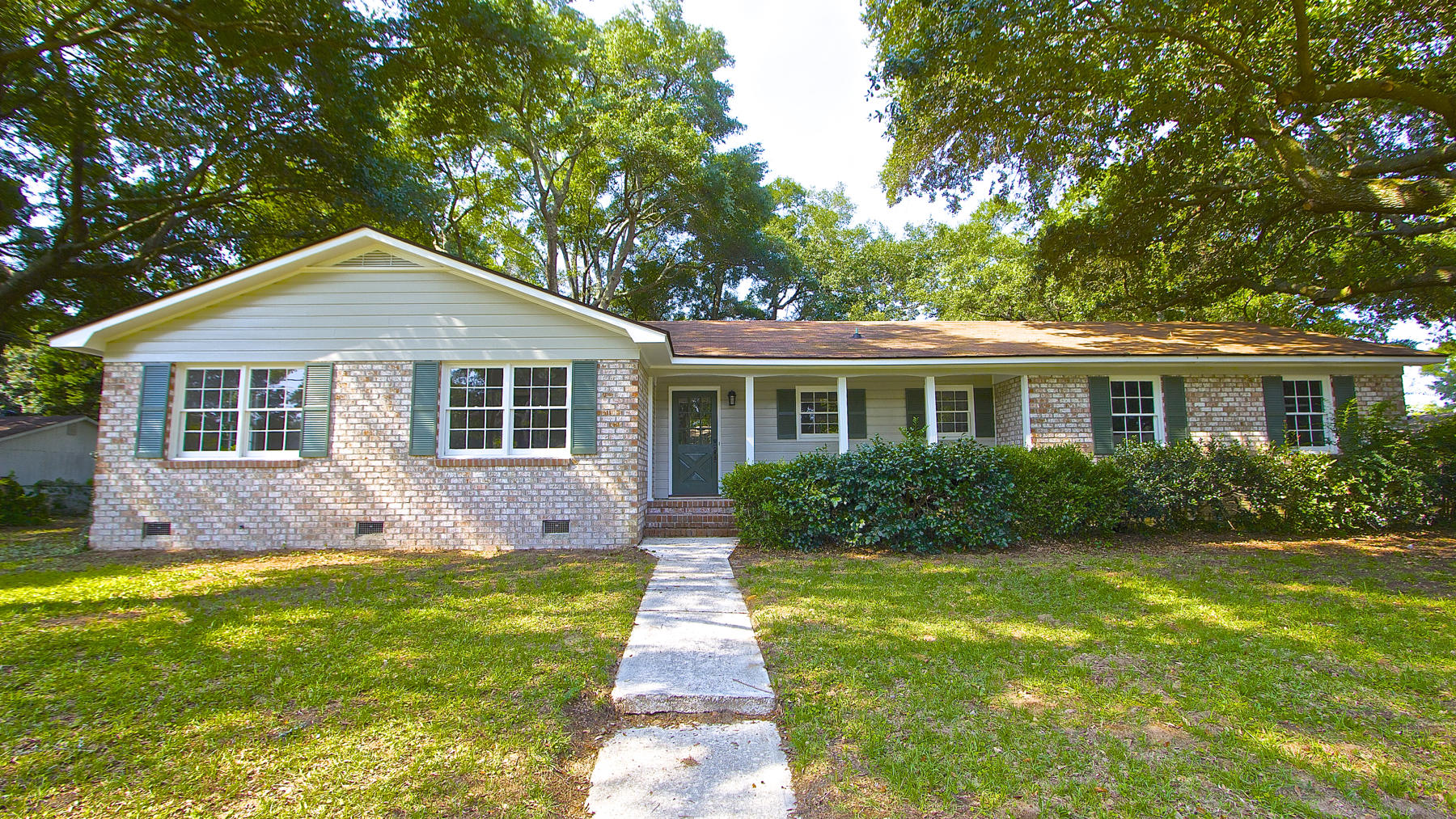 1323 Julian Clark Road Charleston, SC 29412 - Photo 4 of 22 IMG_6926