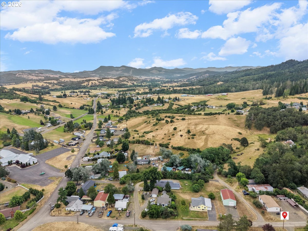 316 Southeast Wells Road Oakland, OR 97462 - Photo 21 of 22