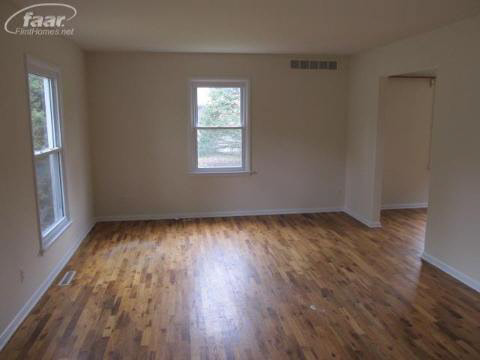 12471 North Linden Road Clio, MI 48420 - Photo 14 of 24 20226148-13.JPG