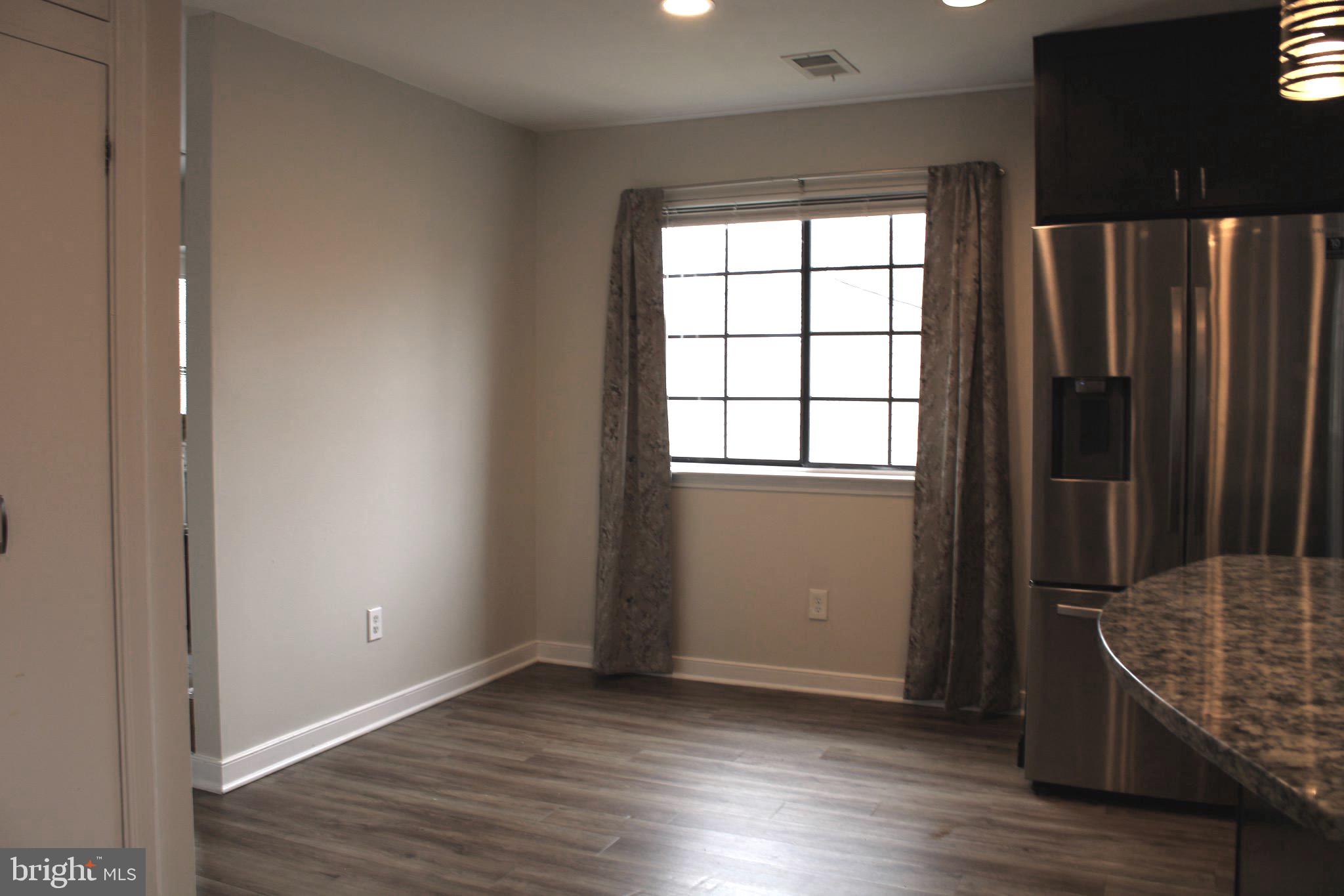 163 Choptank Road Stafford, VA 22556 - Photo 12 of 30 Additional Sitting area off of kitchen