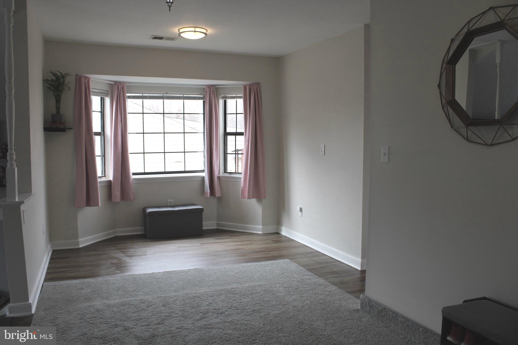 163 Choptank Road Stafford, VA 22556 - Photo 13 of 30 Foyer Sitting area
