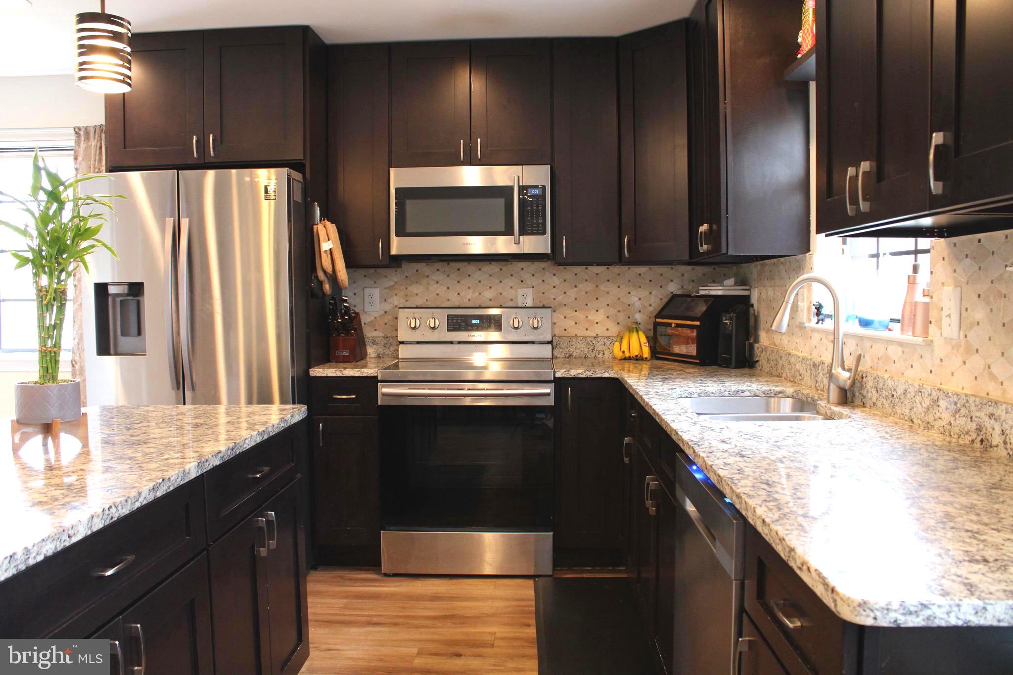 163 Choptank Road Stafford, VA 22556 - Photo 10 of 30 Upgraded Stainless Steel appliances
