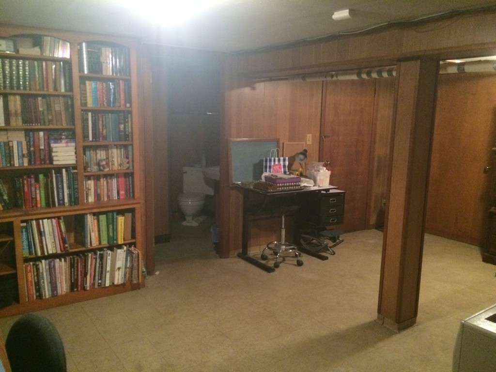 82 Wilber Street Springfield, MA 01104 - Photo 20 of 22 a room with a book shelf