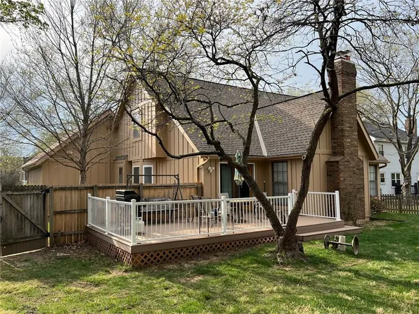 $395,000 | 7829 Caenen Street, Lenexa, KS 66216