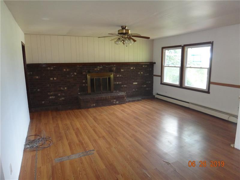 682 Mt Jackson Road New Castle, PA 16102 - Photo 2 of 25