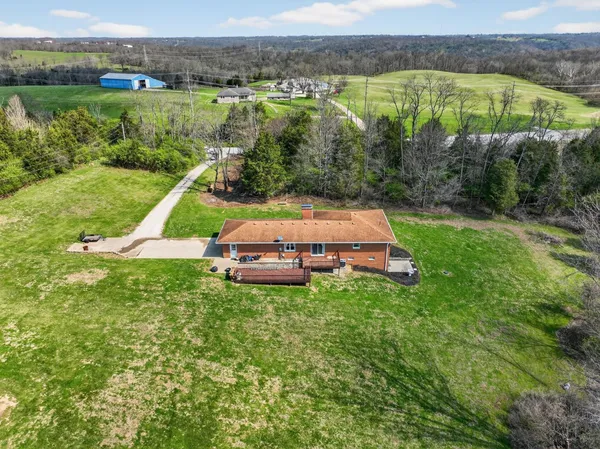 $750,000 | 8093 Highway 350, Aurora, IN 47001