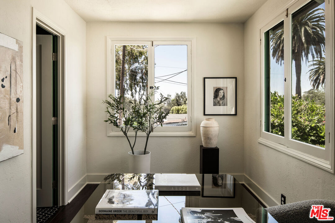 264 Robinson Road Pasadena, CA 91104 - Photo 29 of 38