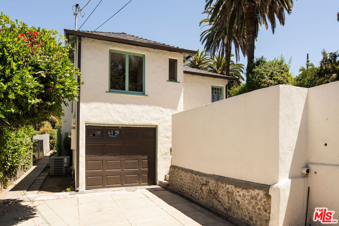 264 Robinson Road Pasadena, CA 91104 - Photo 35 of 38