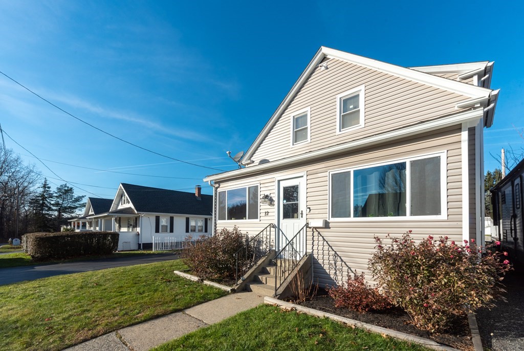 12 Arden Road Worcester, MA 01606 - Photo 2 of 26 Gallery Image 2
