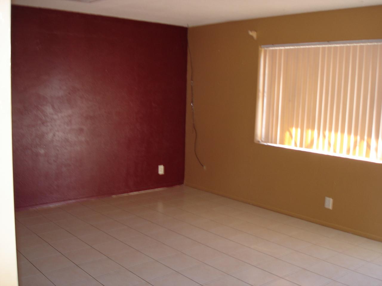 3440 West Wethersfield Road Phoenix, AZ 85029 - Photo 3 of 7 Living Room