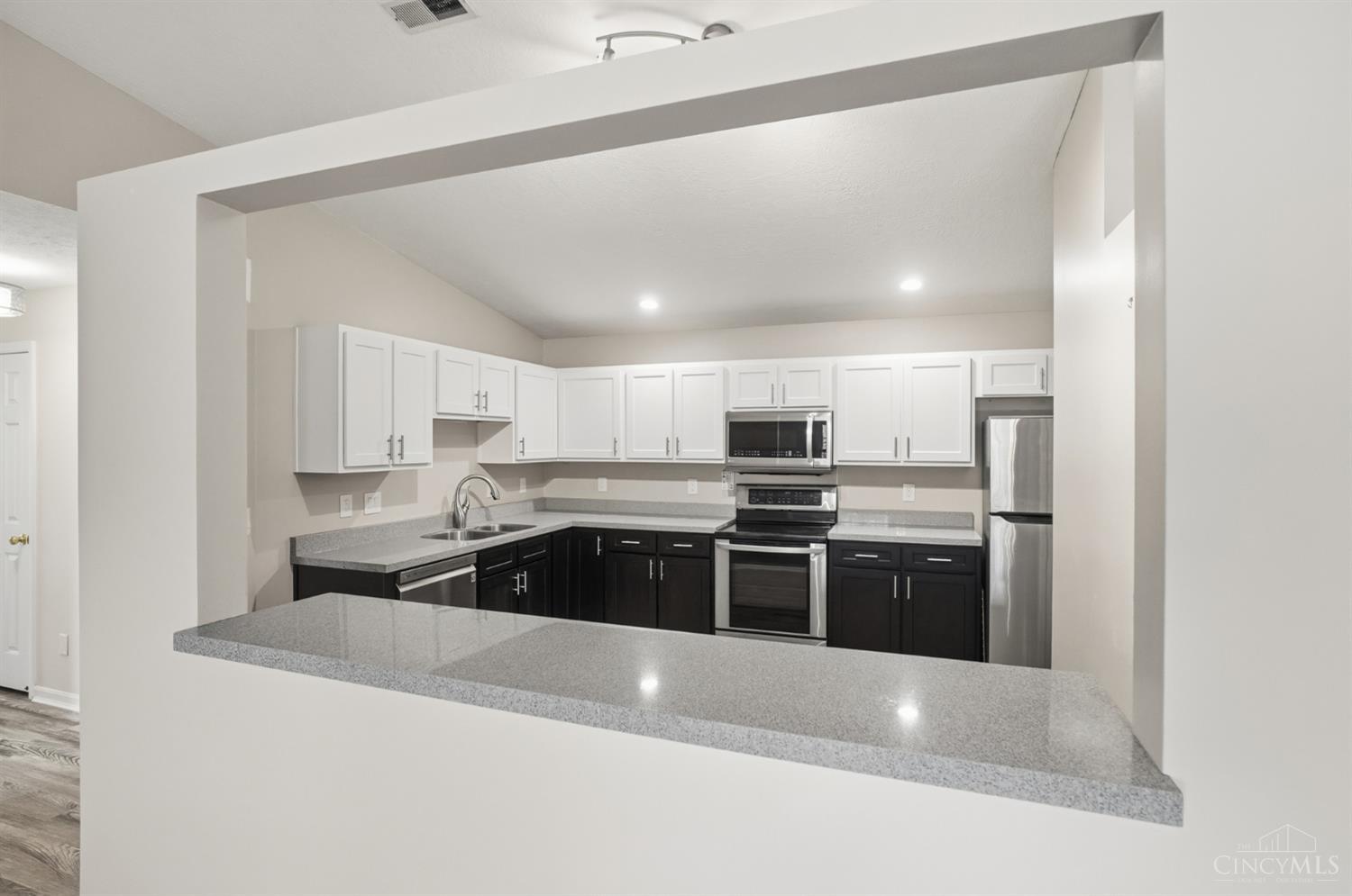 3675 West Galbraith Road, Unit 16 Cincinnati, OH 45247 - Photo 14 of 50