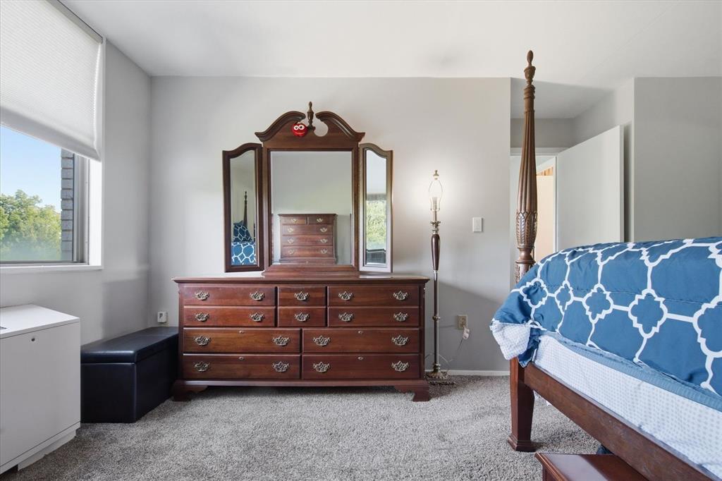 1150 Bower Hill Road, Unit 901A Pittsburgh, PA 15243 - Photo 16 of 41 Primary Bedroom