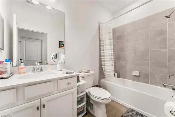 $3,200 | 2581 Kona Way, Naples, FL 34120