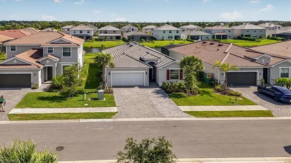 $3,200 | 2581 Kona Way, Naples, FL 34120