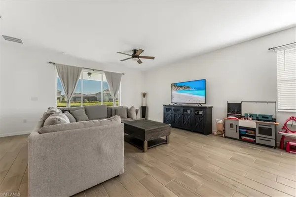 $3,200 | 2581 Kona Way, Naples, FL 34120