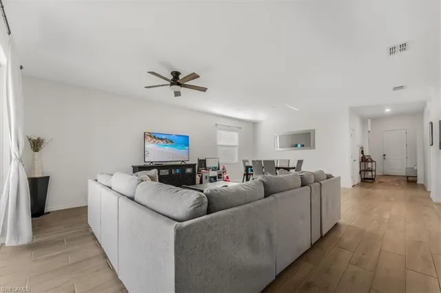 $3,250 | 2581 Kona Way, Naples, FL 34120